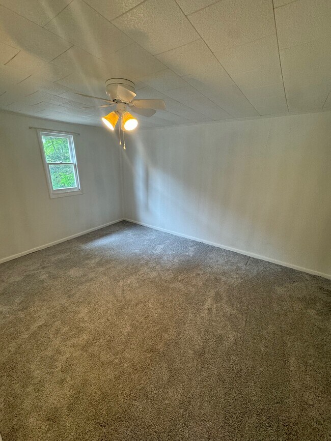 Building Photo - 1023 Nesbit Ave