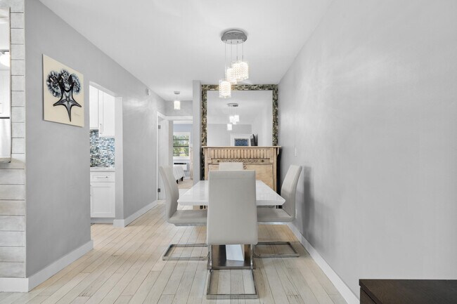 Building Photo - 624 Orton Ave