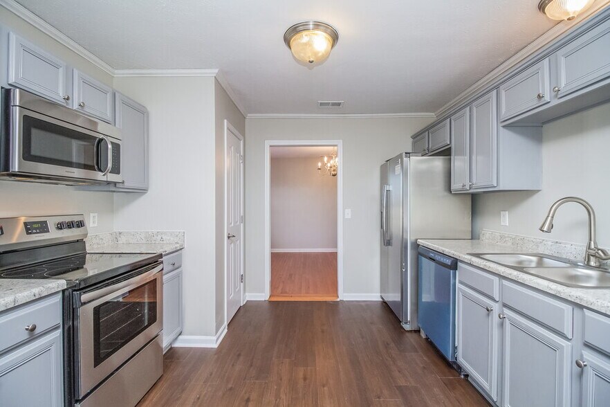 Building Photo - 6030 Eden Ln