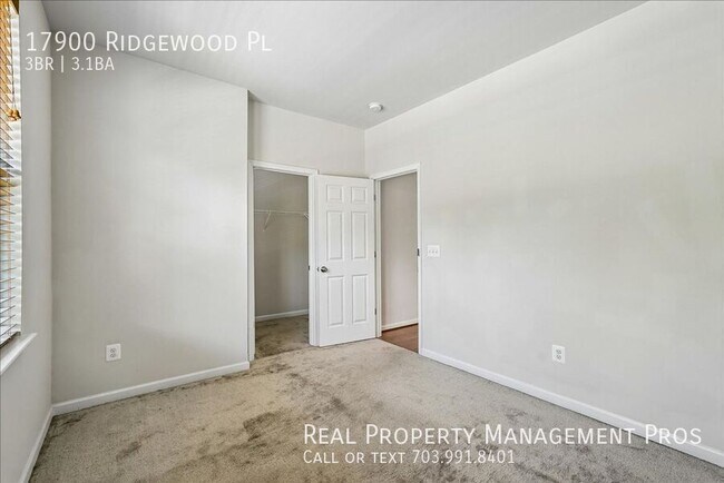 Building Photo - 17900 Ridgewood Pl