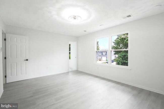 Building Photo - 6304 Juanita Ct