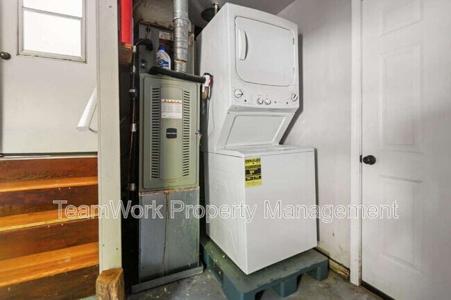 Building Photo - 1641 Falmouth St