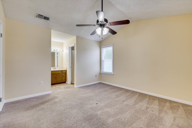 Building Photo - 125 Cyndee Cir