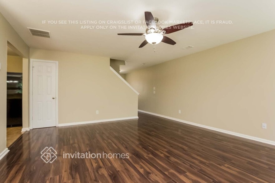 Building Photo - 2650 Mayfair Dr