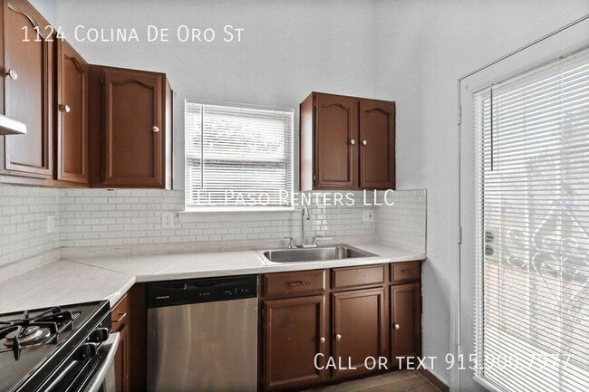 Building Photo - 1124 Colina De Oro St