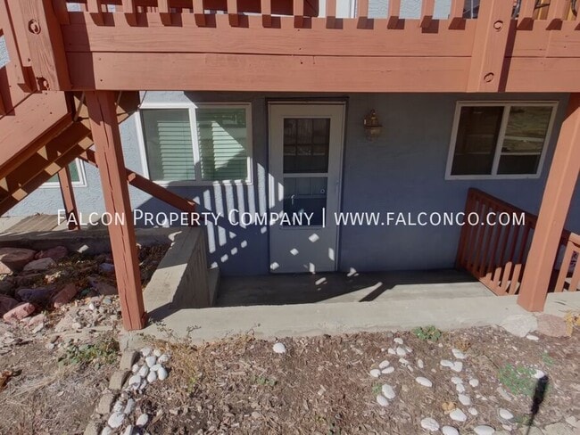 Building Photo - 4725 Picturesque Dr