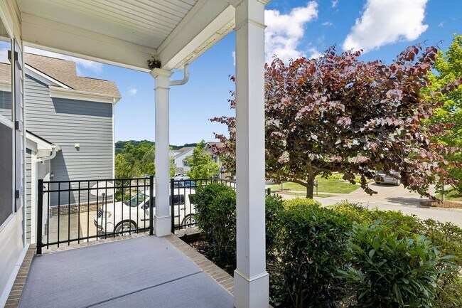 Building Photo - Available now in highly desirable Amelia Park! Beautifully maintained 5-bedroom, 3.5-bath home