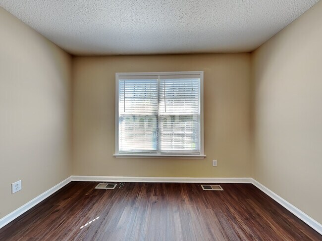 Building Photo - 1621 Harper Spring Drive
