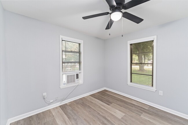 Building Photo - 9946 Algiers Rd