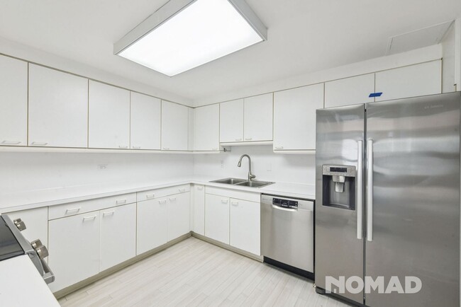 Building Photo - Stylish 2BR Condo in New Orleans