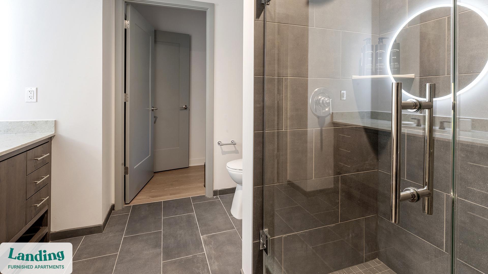 Building Photo - 350 Maple Dr SW