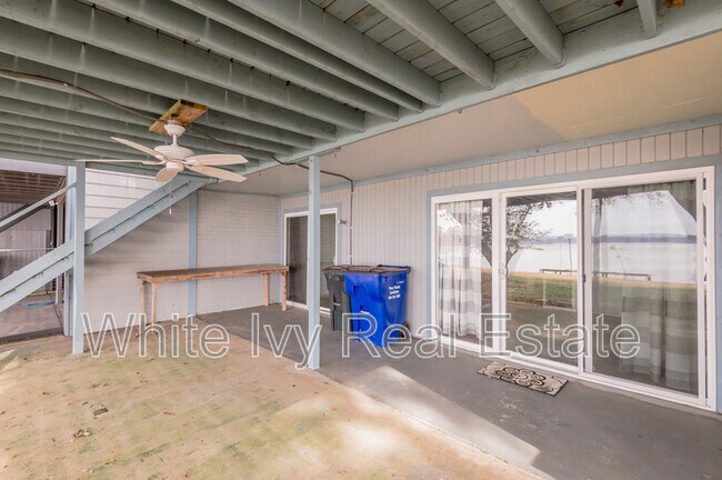 Building Photo - 356 Peach Is Rd