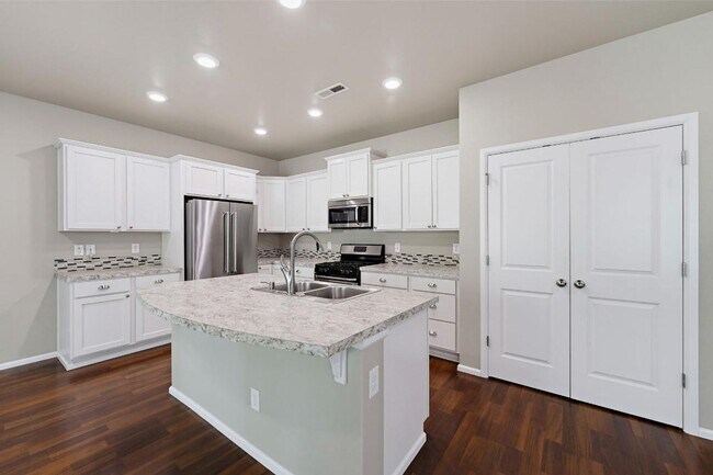 Building Photo - 3919 Jett Ln