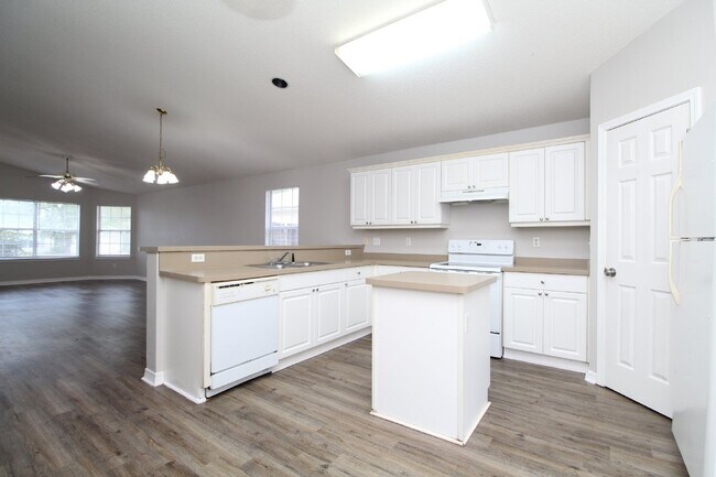 Building Photo - Coming Soon 4/20 – 3BR/2BA Home with 2-Car Garage, Open Layout, Island Kitchen, Split Floor Plan ...