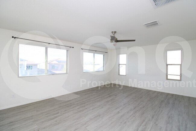 Building Photo - 1819 W Bonanza Dr