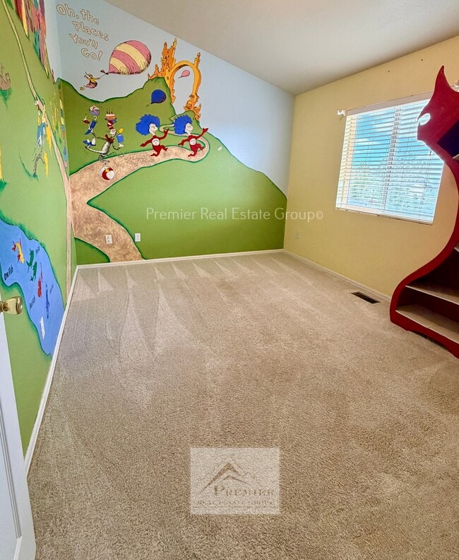 Building Photo - 7927 Buschborn Rd