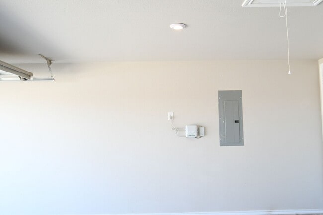 Building Photo - Beautiful Brand New Custom Brick Home 3 bed/ 2 bath/ 2 car garage Open Concept with huge backyard...