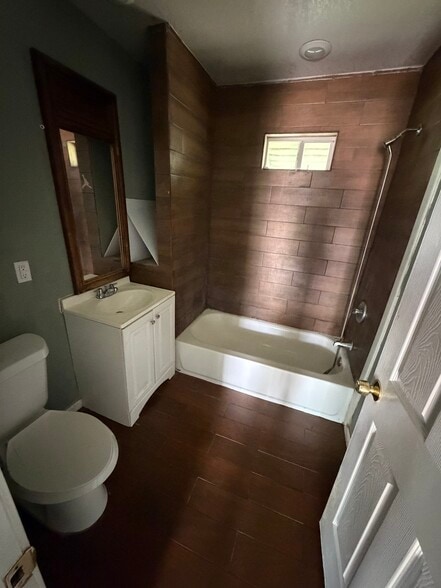 Bathroom - 441 Canton