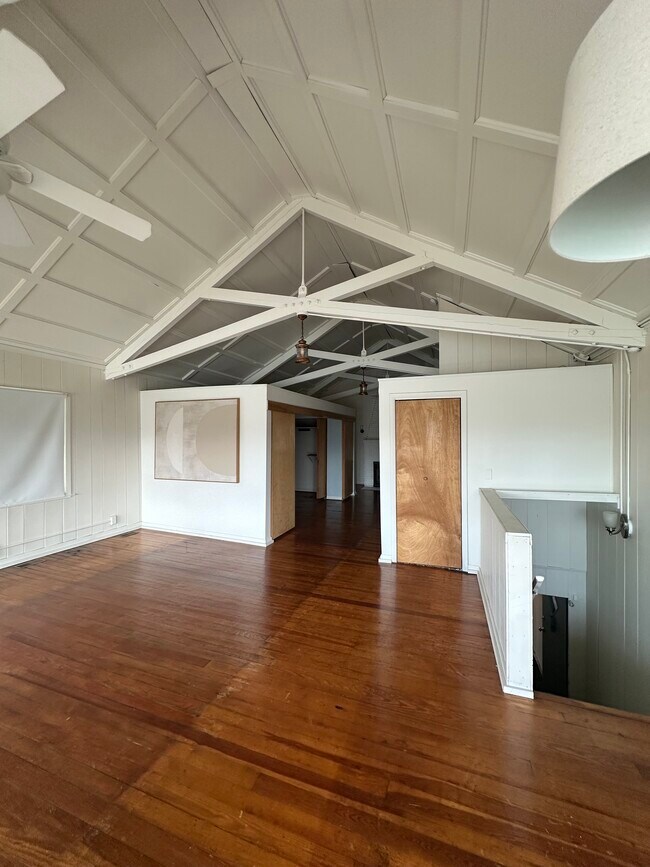 Building Photo - 852 Beach Rd