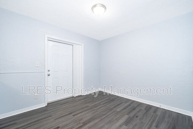 Building Photo - 5601 Andora St