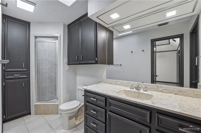 Building Photo - 21 Toronto Ave