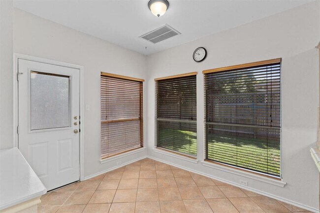 Building Photo - 1805 Gray Oak Dr
