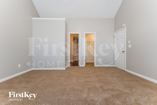 Building Photo - 165 Cinnamon Oak Cir