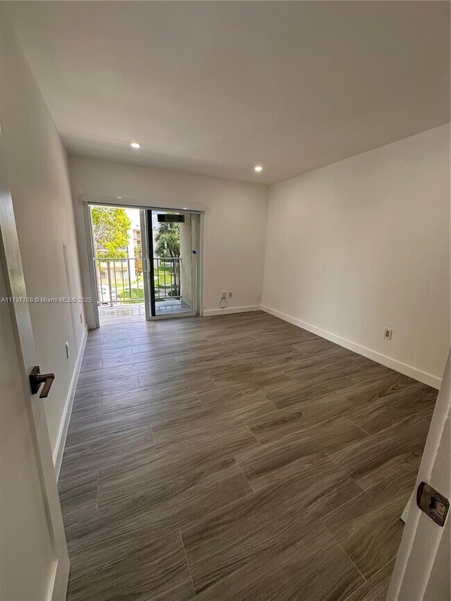 Building Photo - 7705 SW 86th St