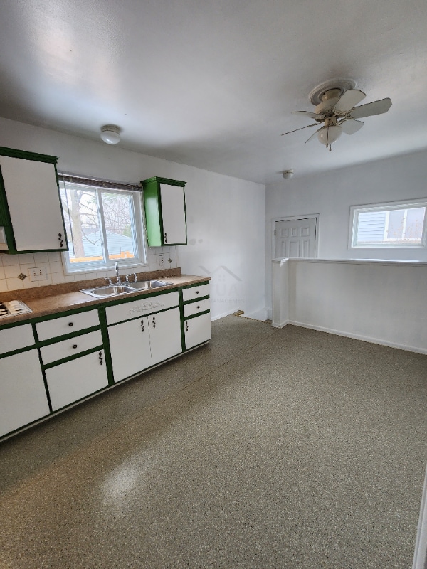 Building Photo - 30628 Burlington St