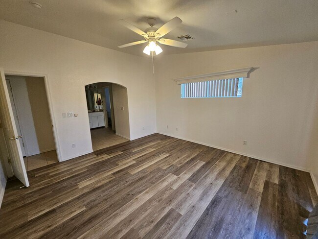 Building Photo - Fort Mohave!! 3 bedroom 2 bathroom in Fairway Estates.