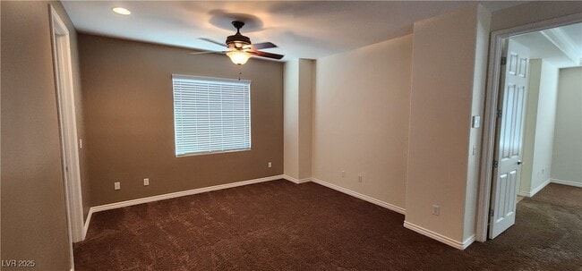 Building Photo - 933 Ambrosia Dr