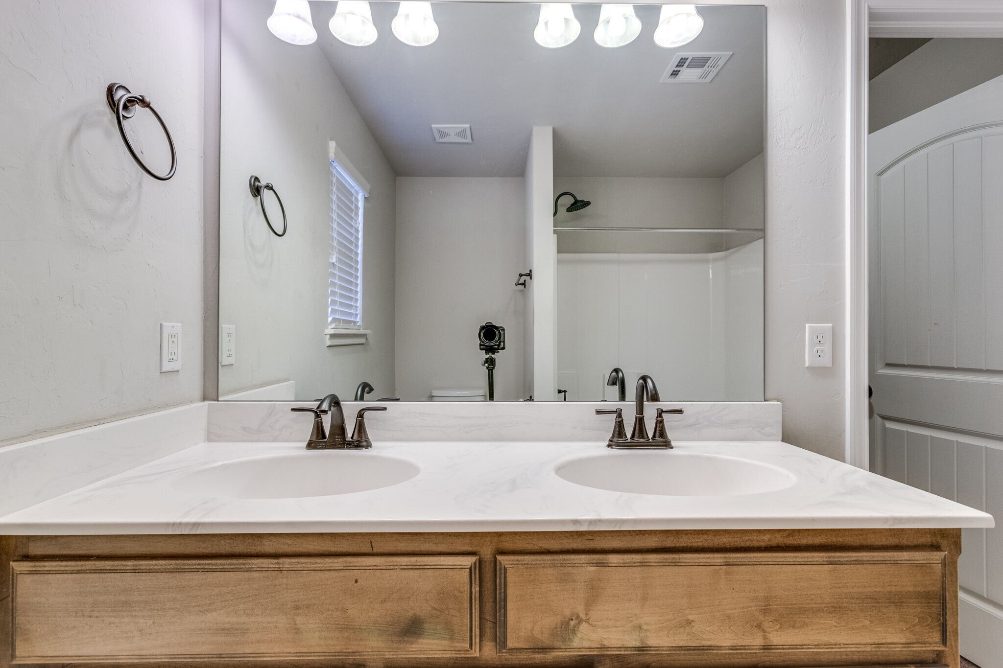 Building Photo - 1308 Heathrow Way