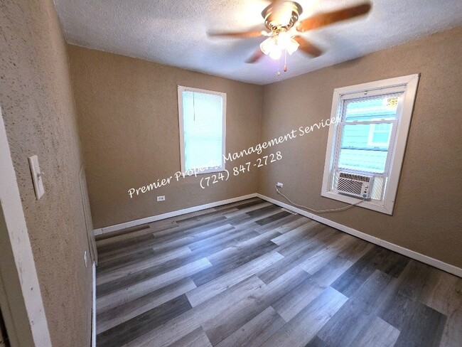 Building Photo - 1802 3rd Ave