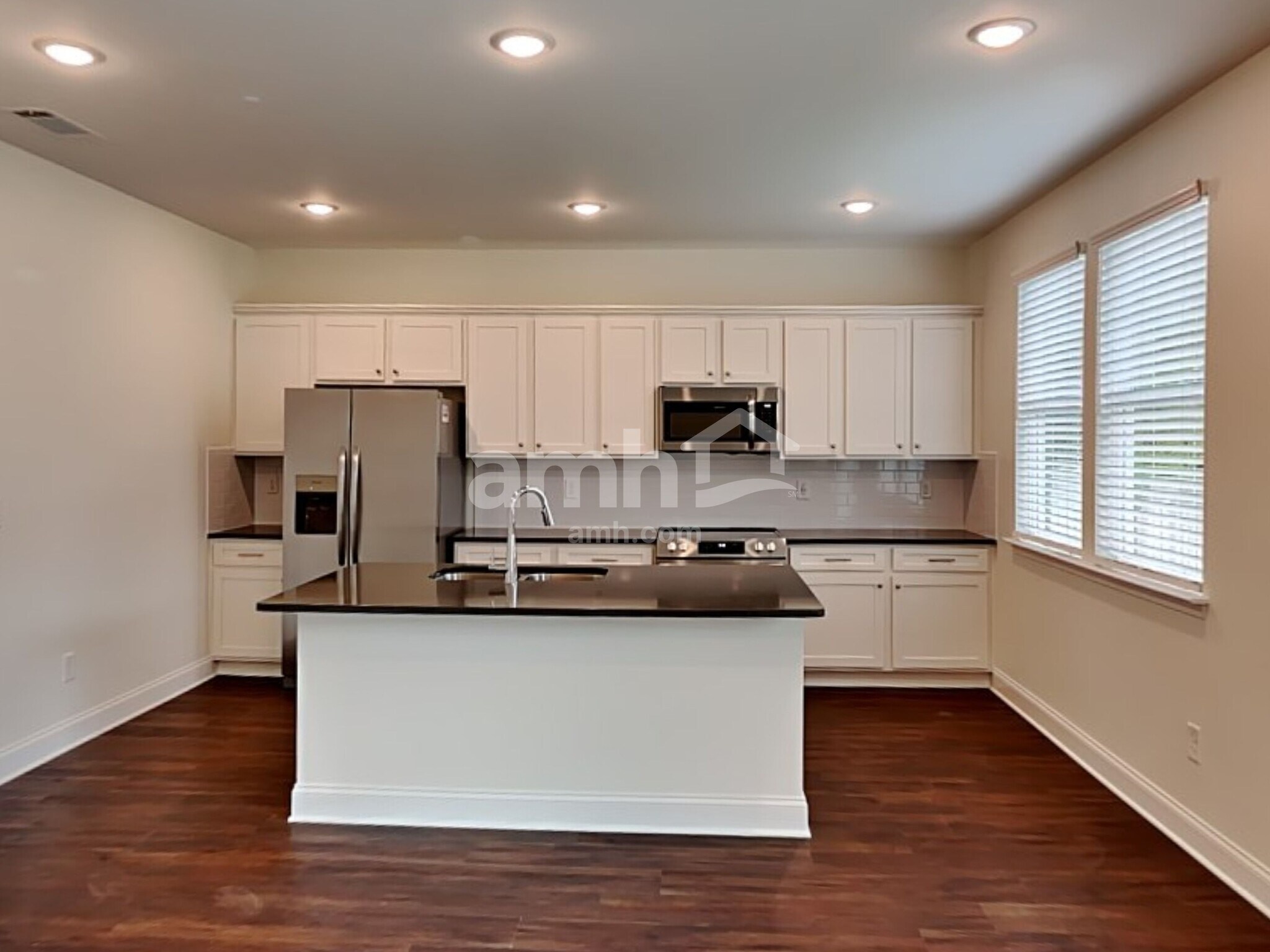 Building Photo - 4010 Chivalry Dr