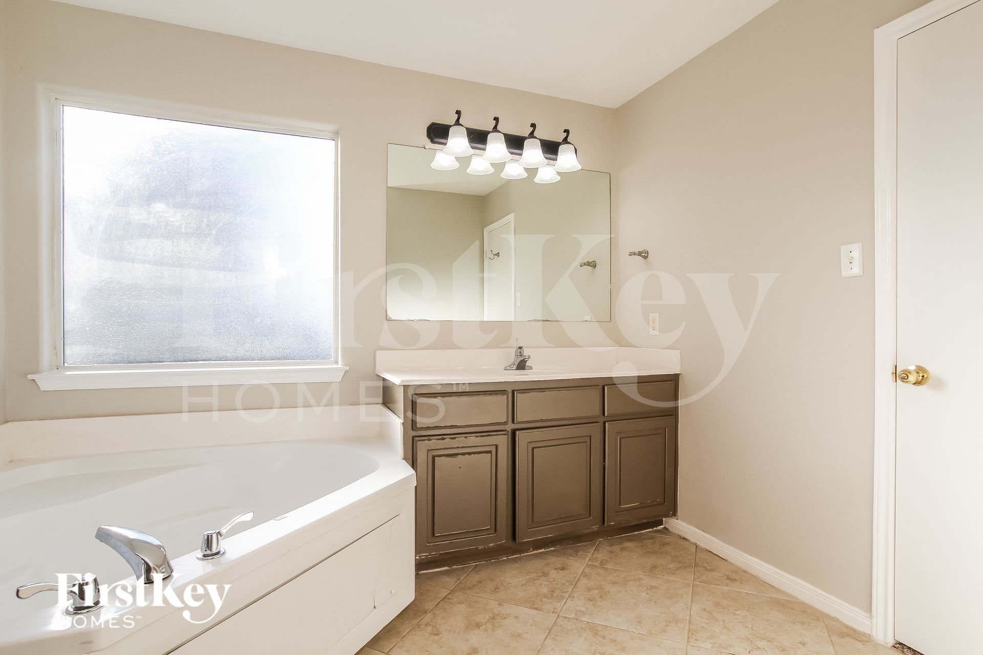 Building Photo - 16204 N View Ct