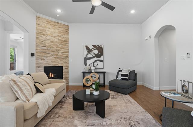 Building Photo - 533 Longshore Dr