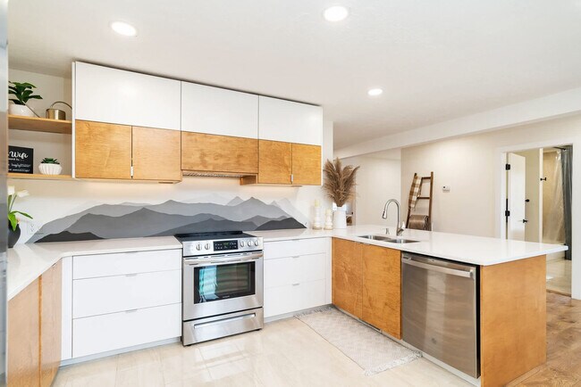 Building Photo - 928 Ditney Way