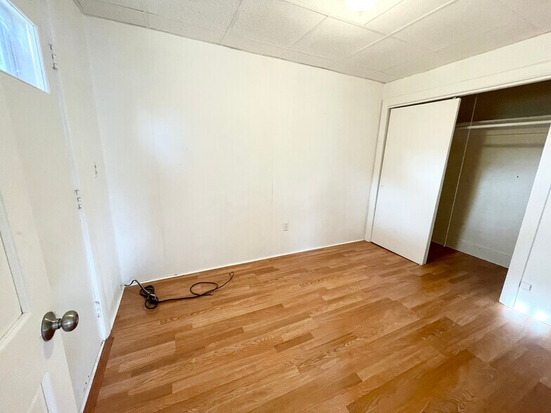 Building Photo - 105 Buttonwood St