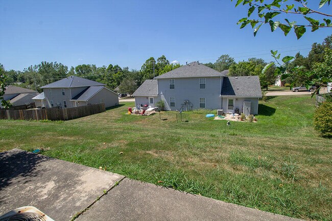 Building Photo - 1415 N Frideriki Dr