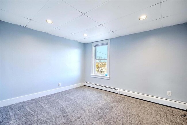 Building Photo - 68 Division St