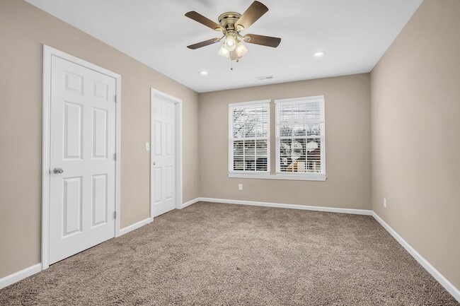 Building Photo - 1911 9th Ave N