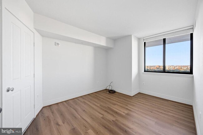 Building Photo - 414 Water St