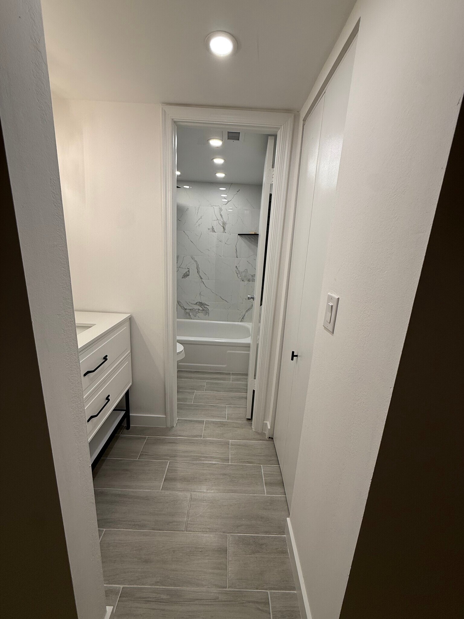 Master Bath - 9460 Poinciana Pl