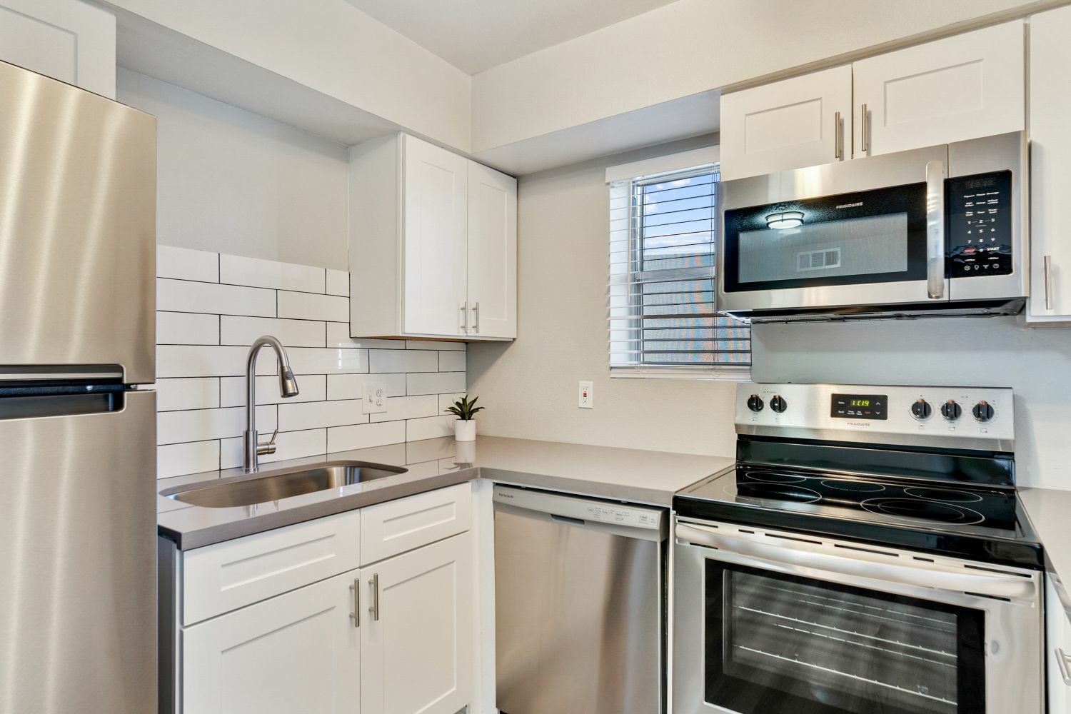 5.jpg - Astero Mesa West