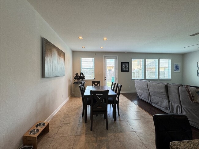 Building Photo - 12623 Hartford Bluff Ct