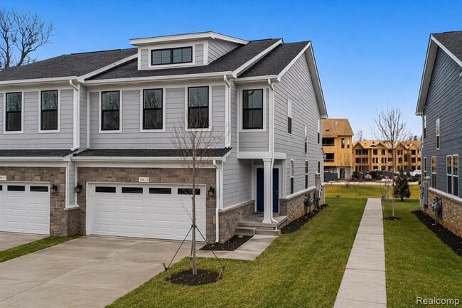 Building Photo - 10633 Barrett
