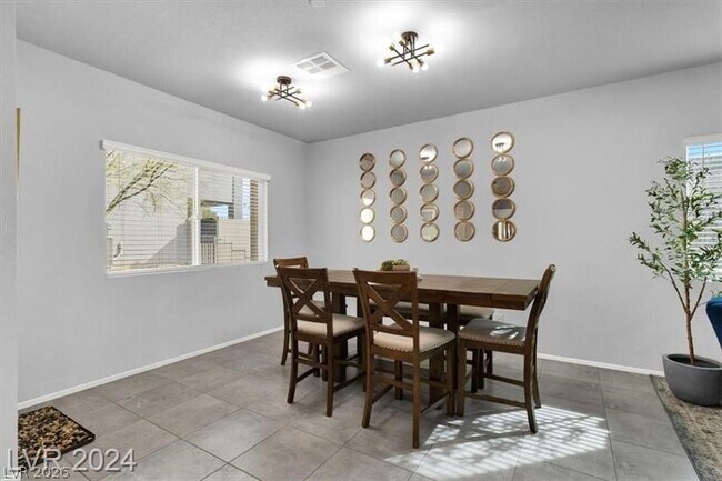 Building Photo - 7481 Moonglade St