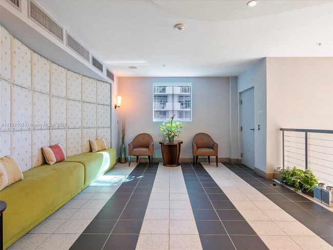 Building Photo - 9172 Collins Ave