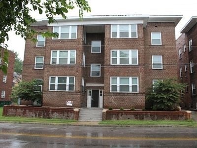 Primary Photo - 912-914 E 39th St
