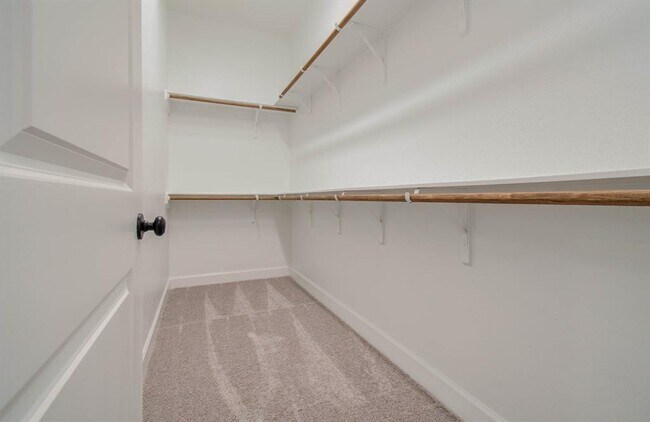 Building Photo - 1515 Noble Pk Dr